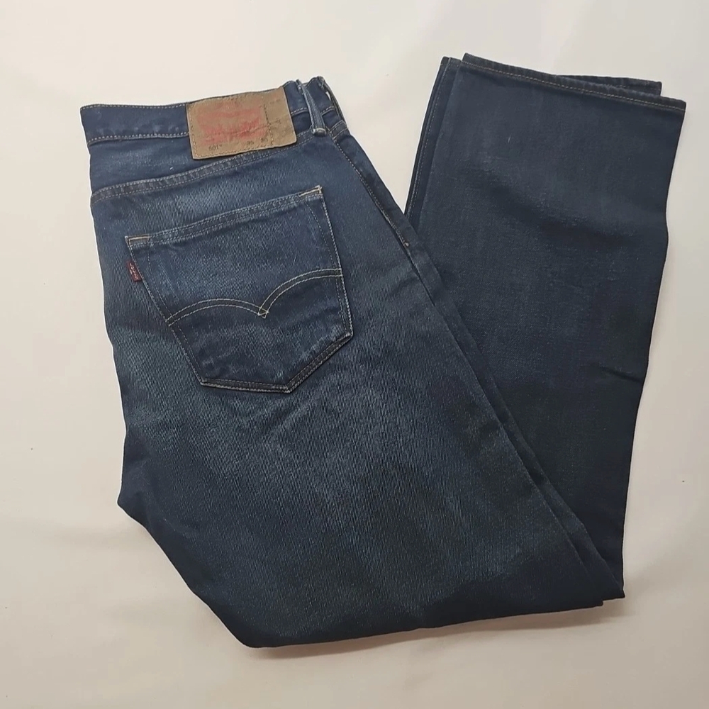 Levi's 501 Men's Denim Blue Jeans Button Fly Cotton 35 x 30 Dark Wash Distressed